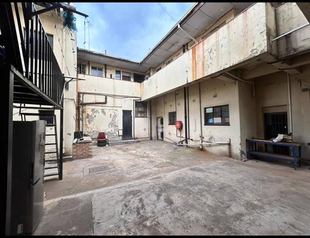 BUSINESS FOR SALE IN SPRINGS CENTRAL